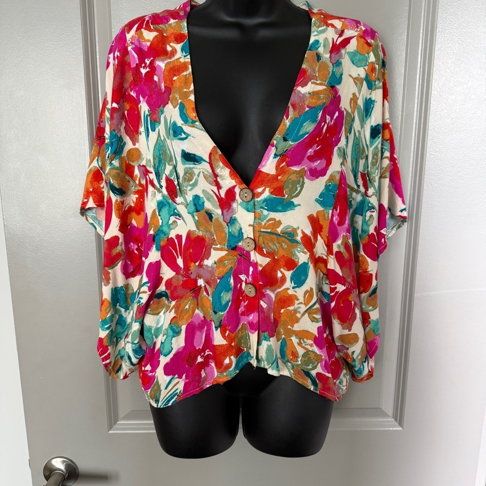 VICI Collection Tropicana Floral Kimono Top Small Watercolor Button Front boho